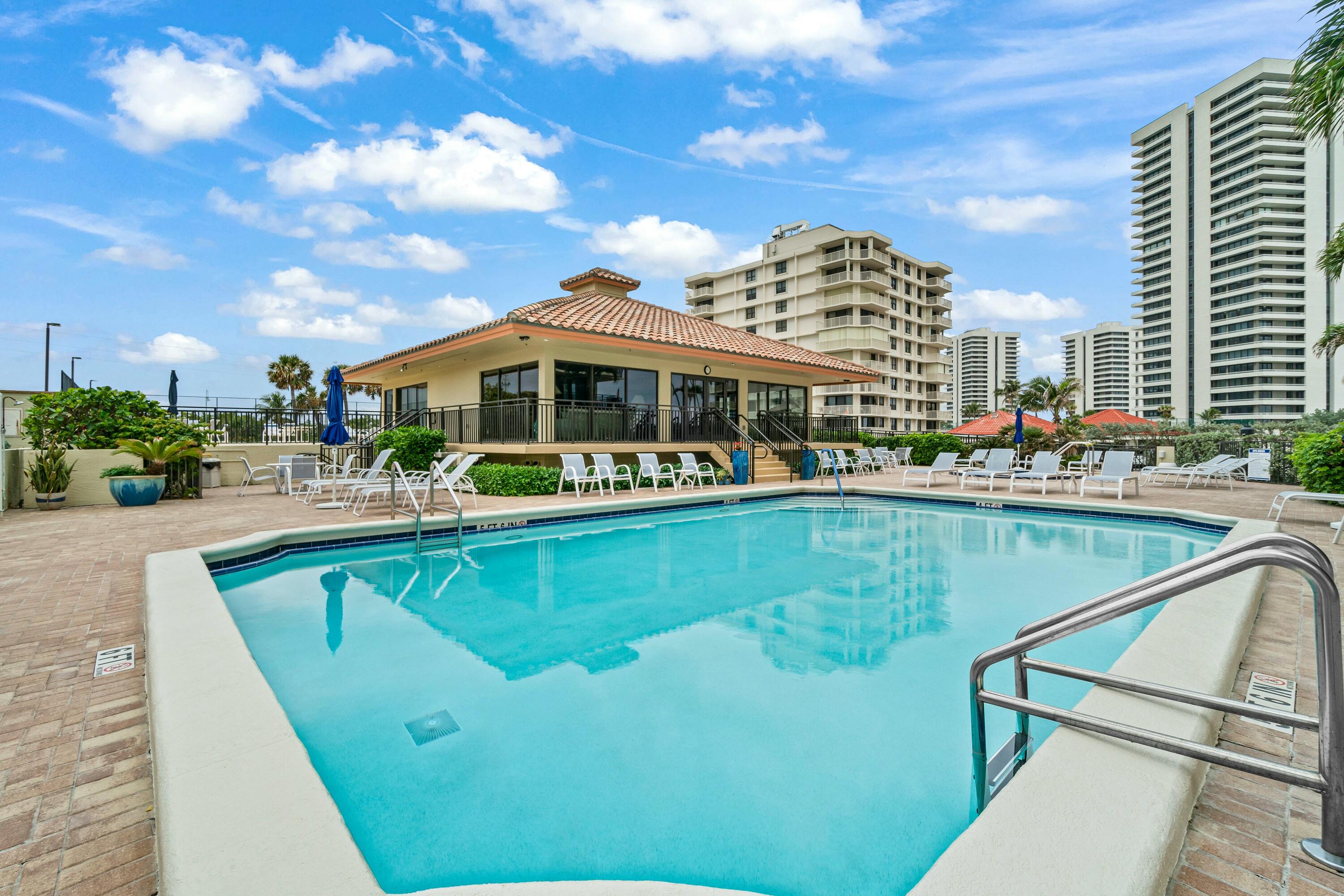5460 N Ocean Drive 4d