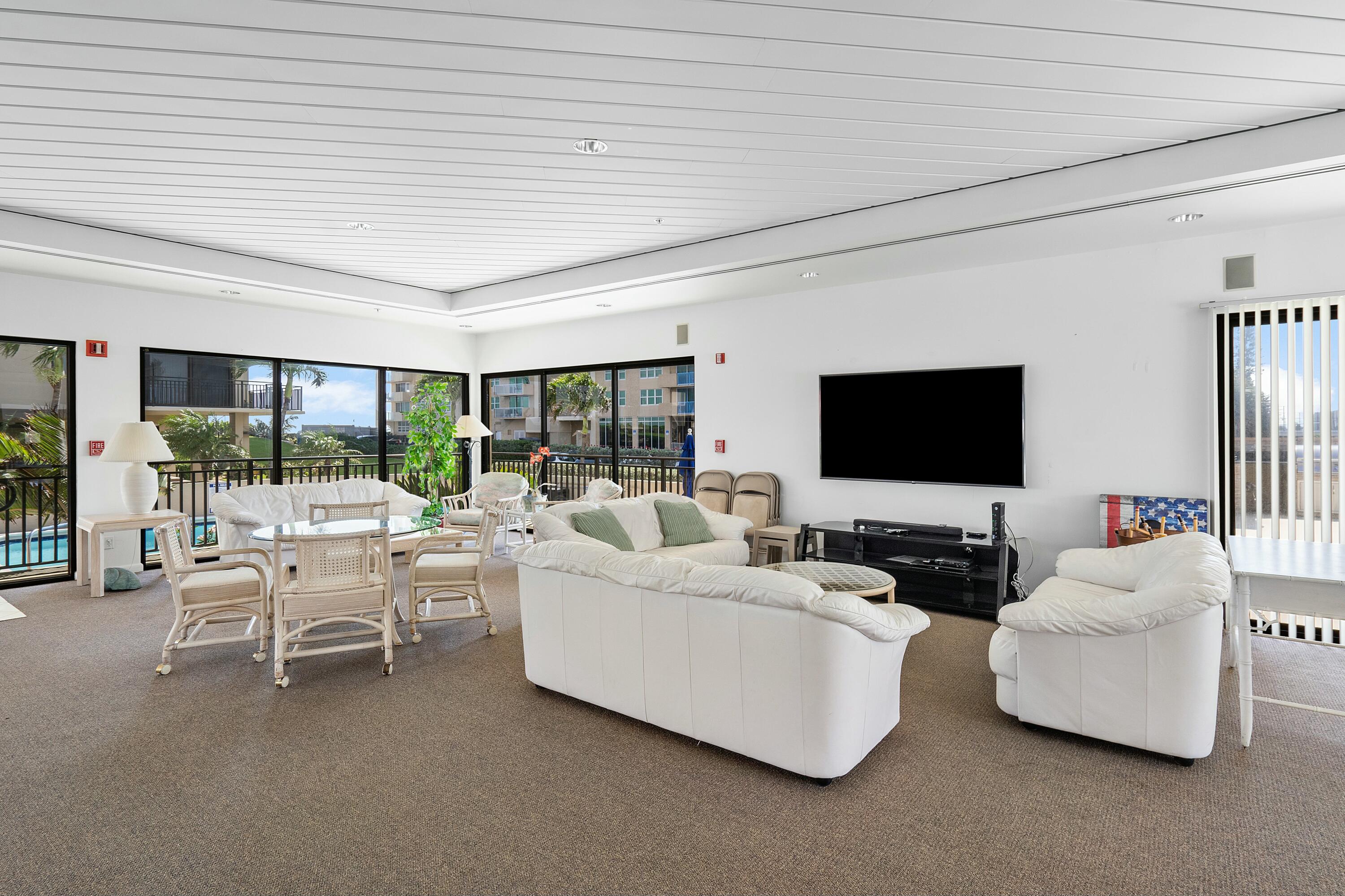 5460 N Ocean Drive 4d