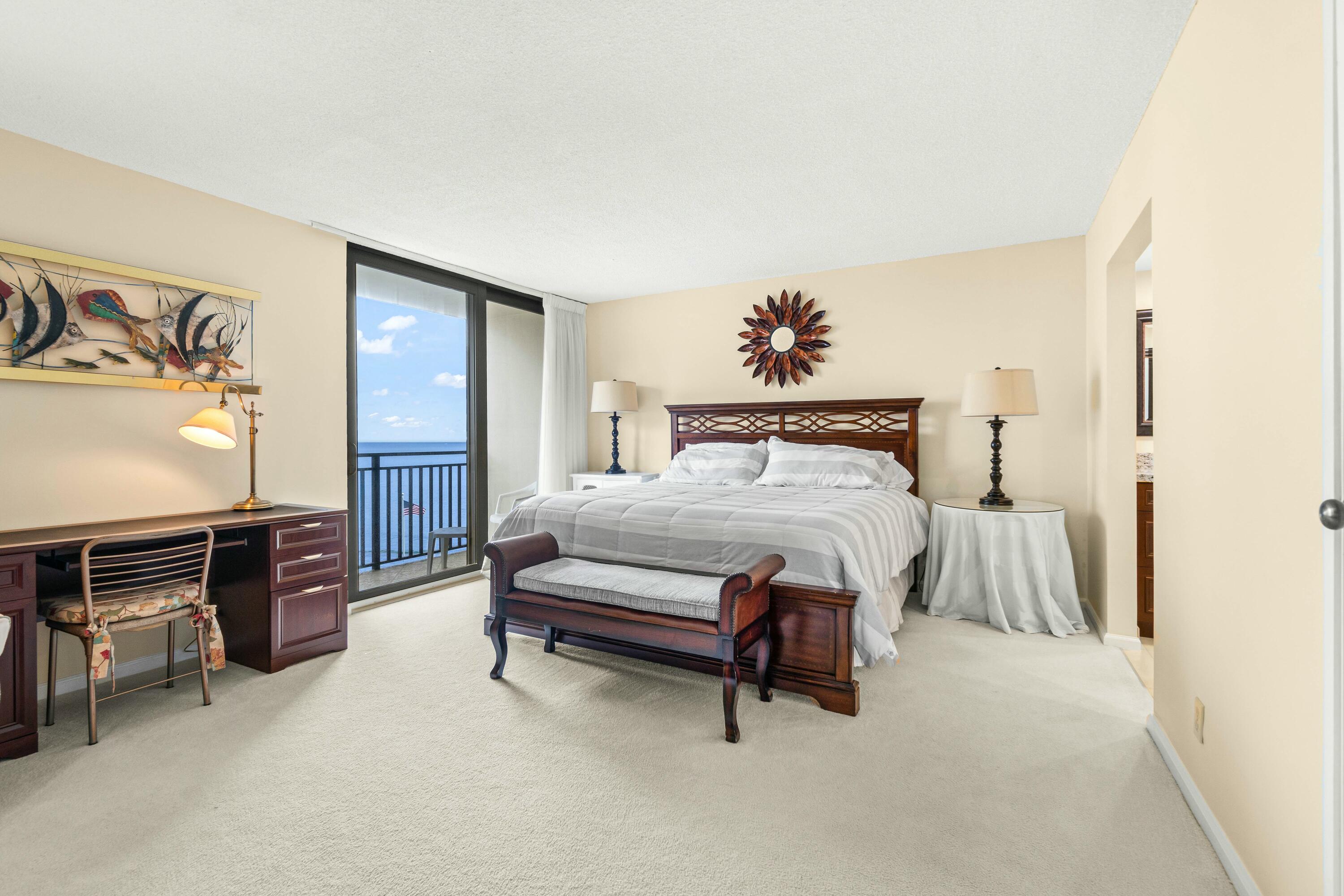 5460 N Ocean Drive 4d