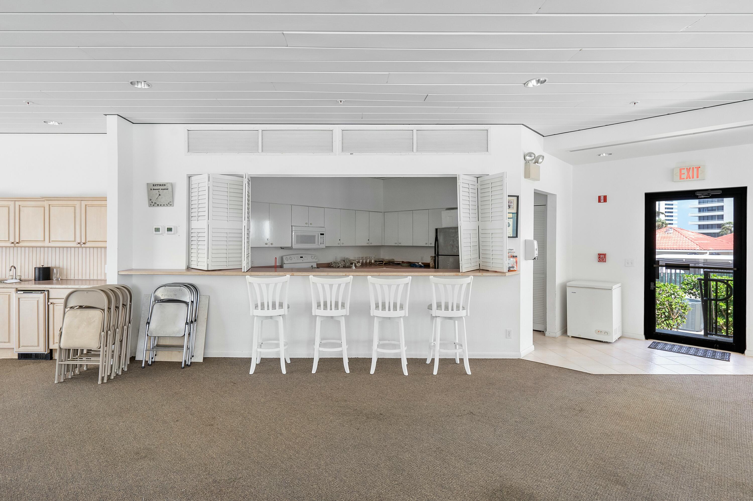 5460 N Ocean Drive 4d