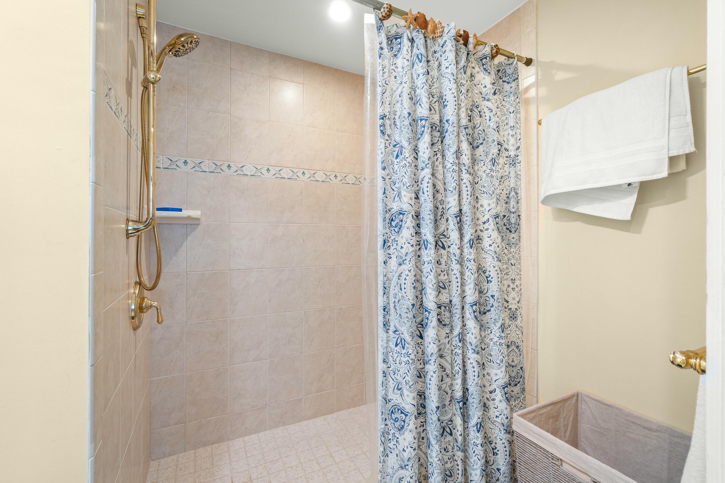 5460 N Ocean Drive 4d