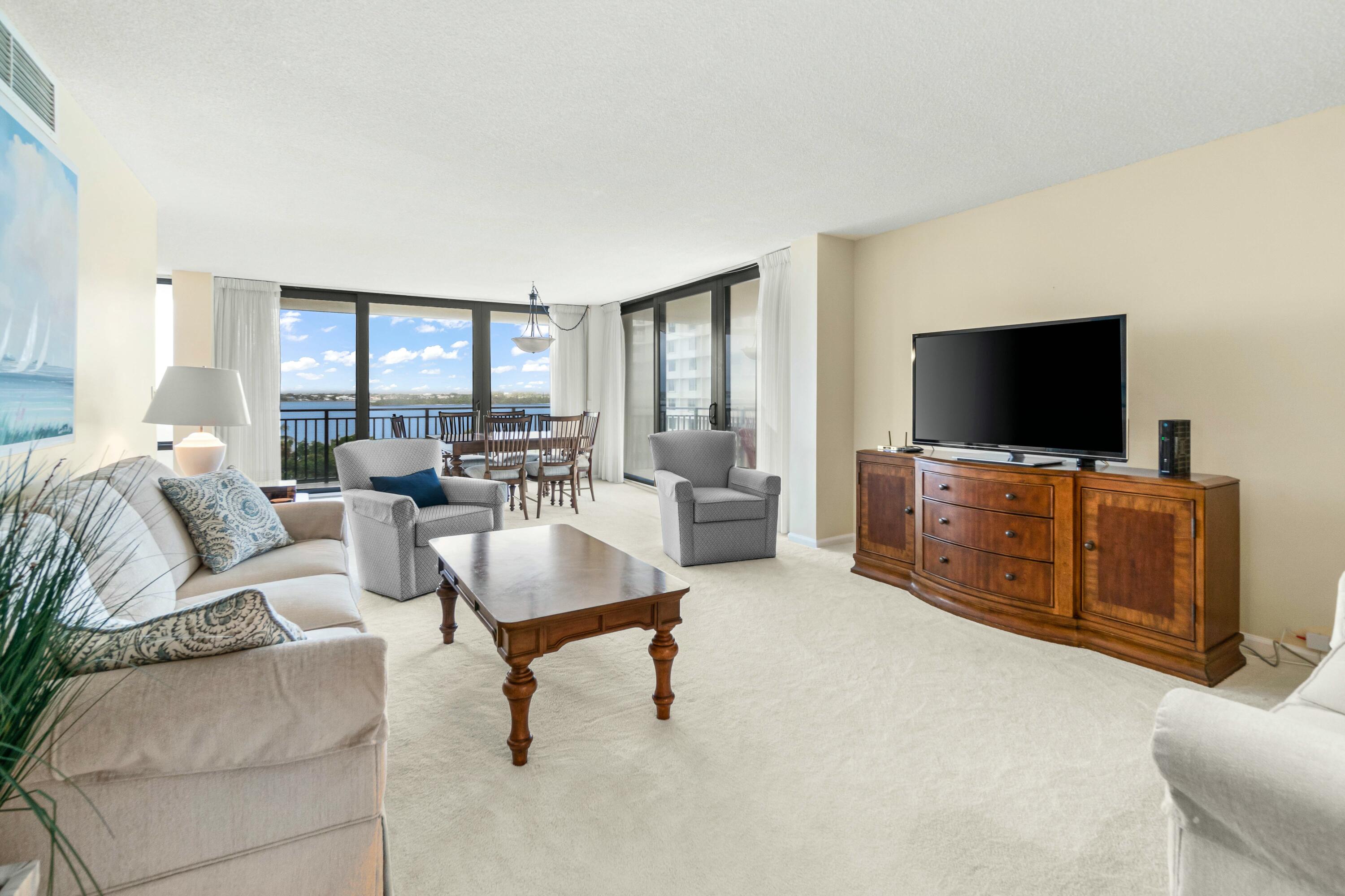 5460 N Ocean Drive 4d