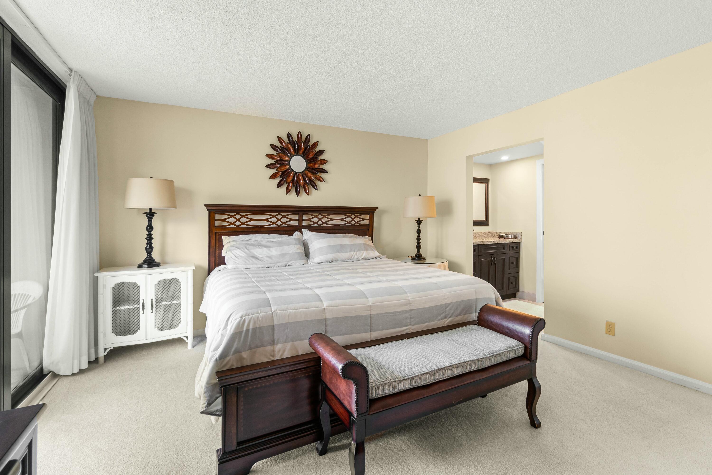 5460 N Ocean Drive 4d