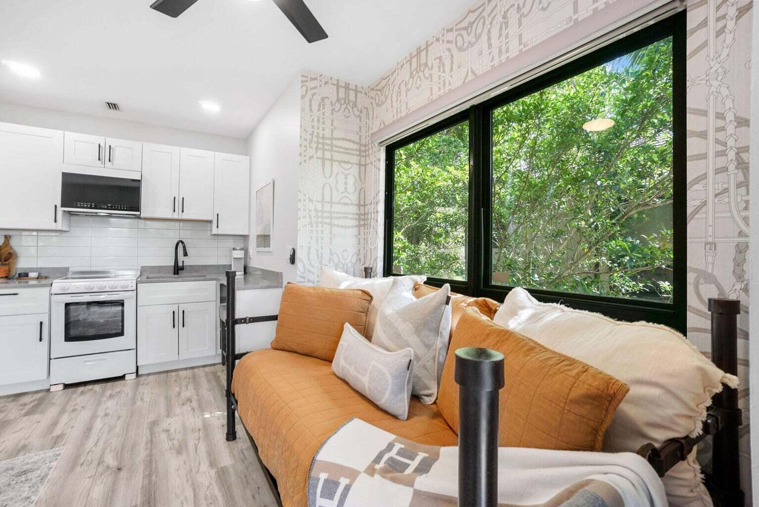 13334 Polo Club Road 344/345