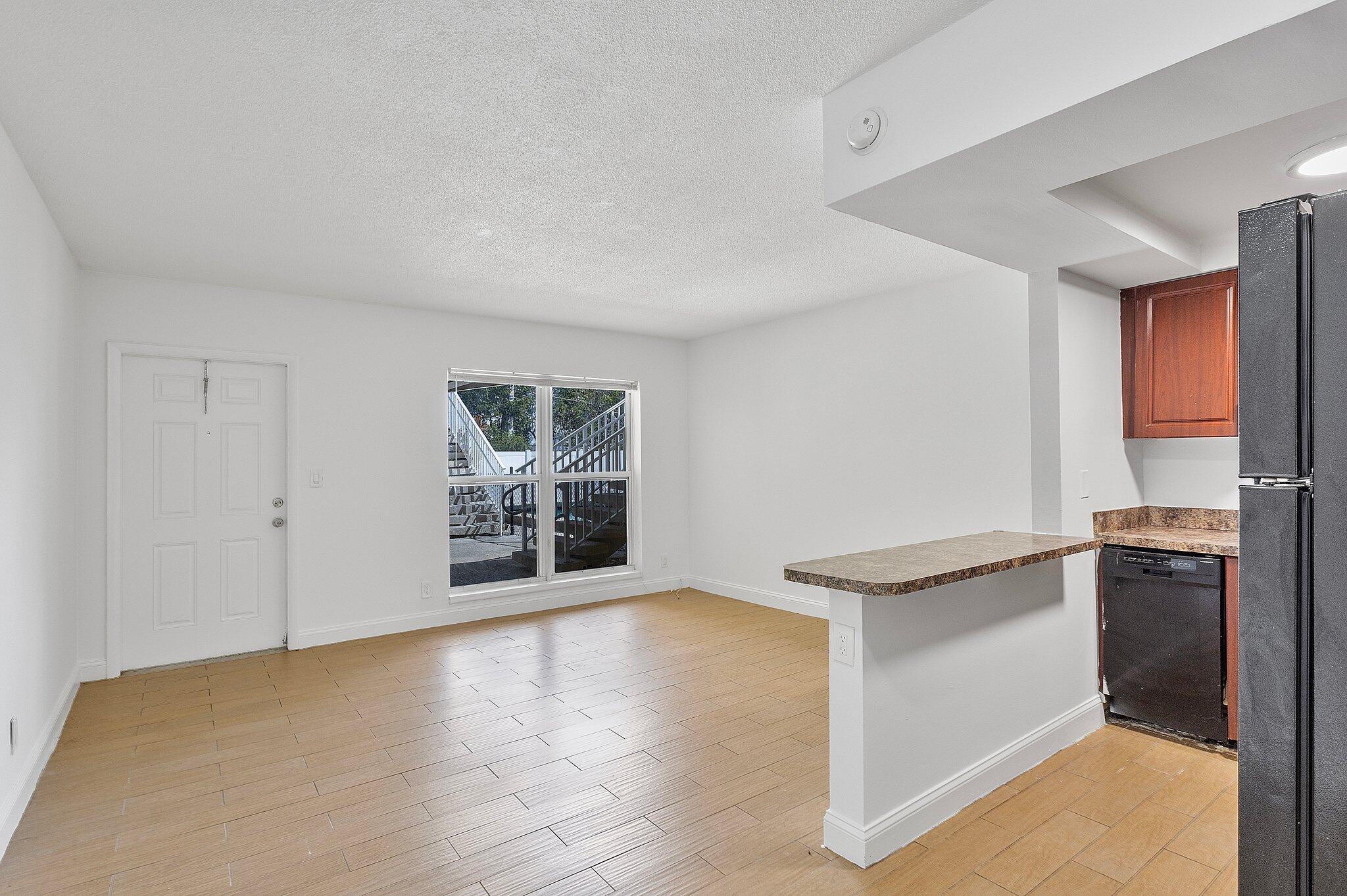 391 SE 19th Avenue 2