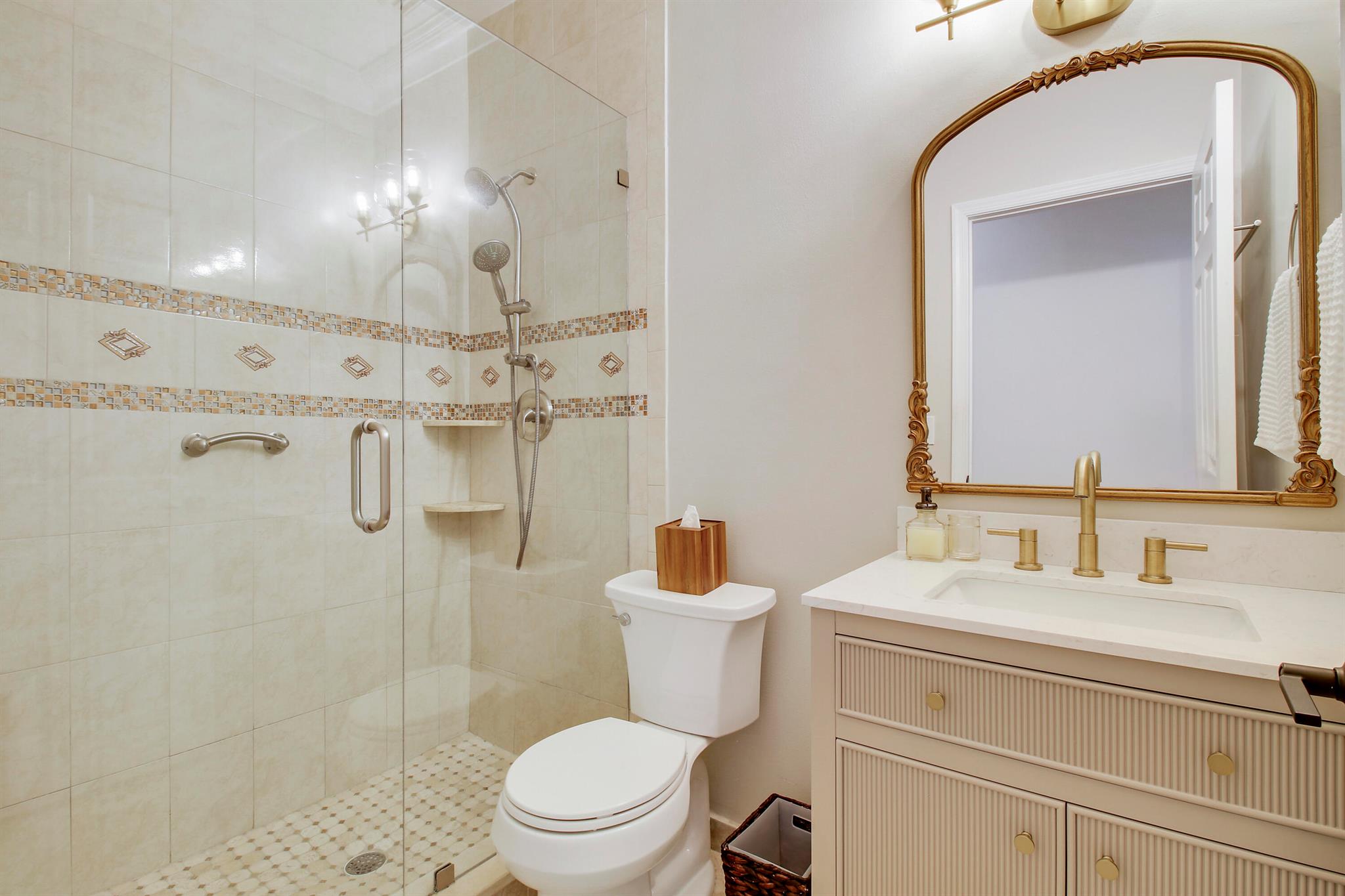 10199 Lexington Circle N