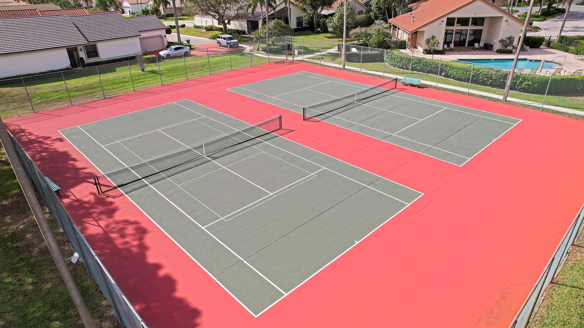 10199 Lexington Circle N