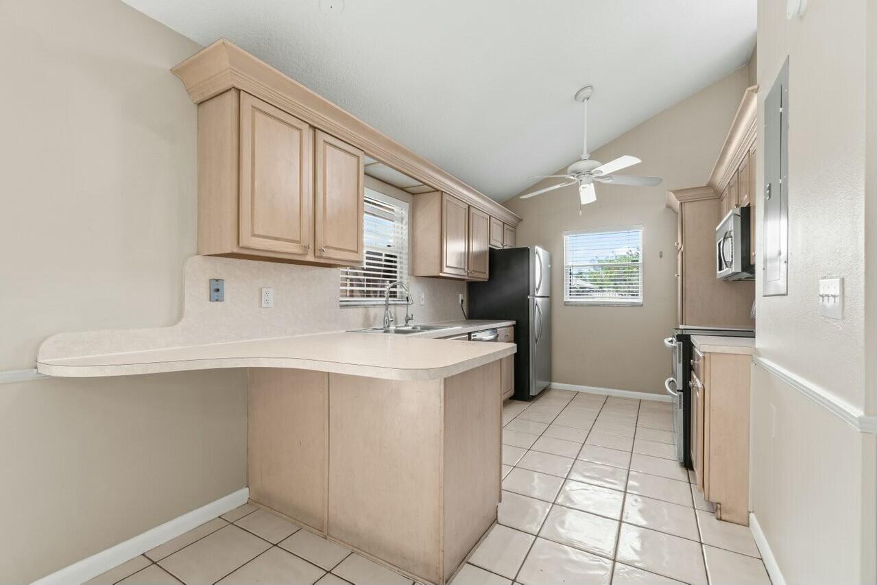 262 Maplecrest Circle