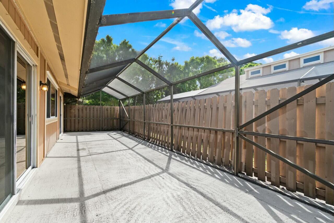 262 Maplecrest Circle