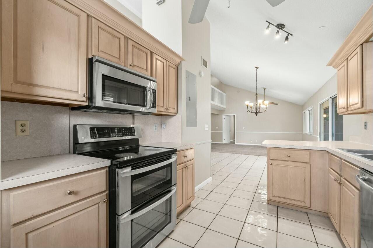 262 Maplecrest Circle