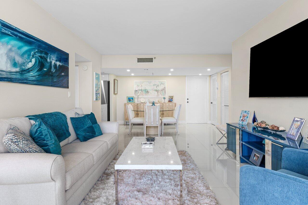 6815 Willow Wood Drive 4083