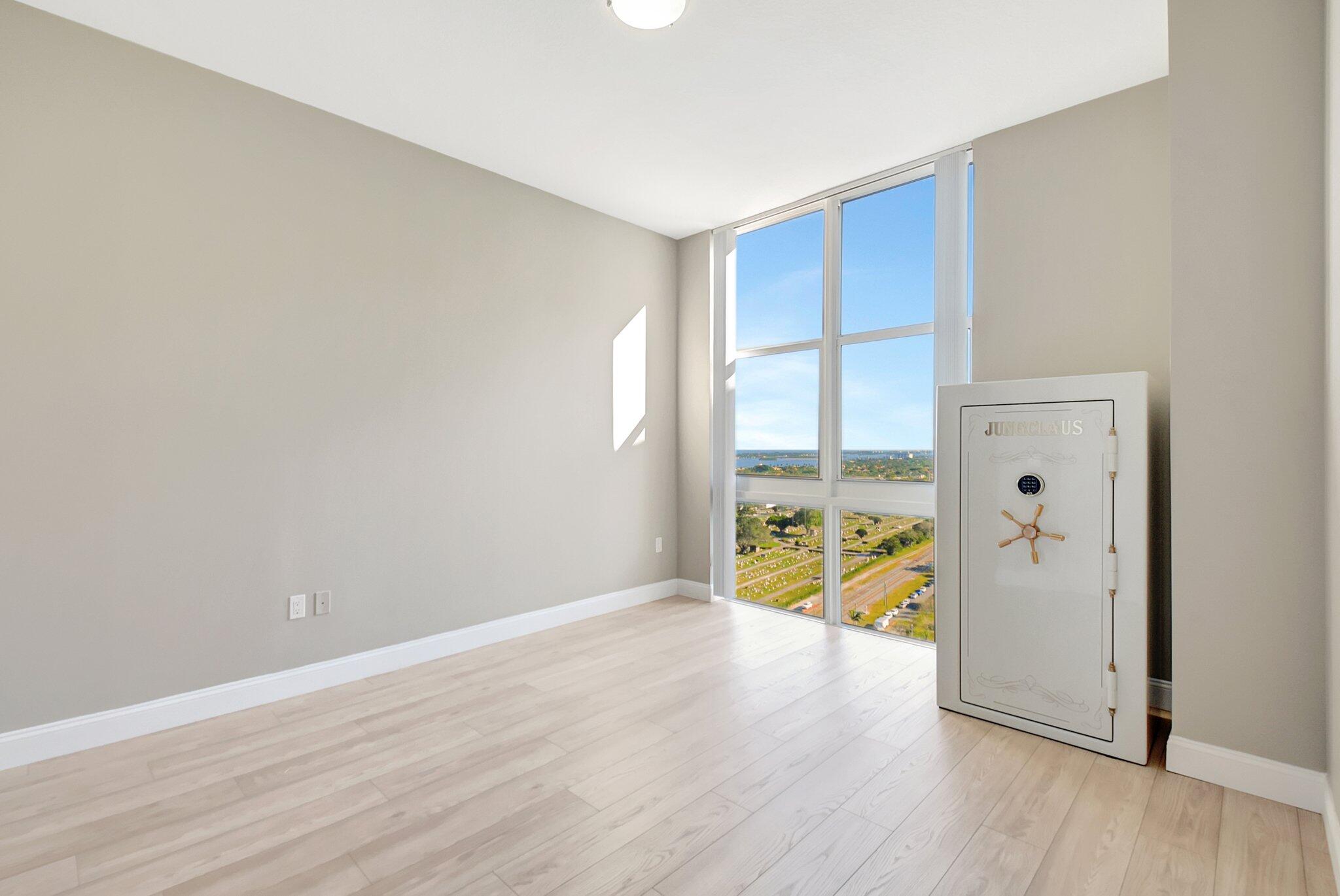 550 Okeechobee Boulevard Mph-07