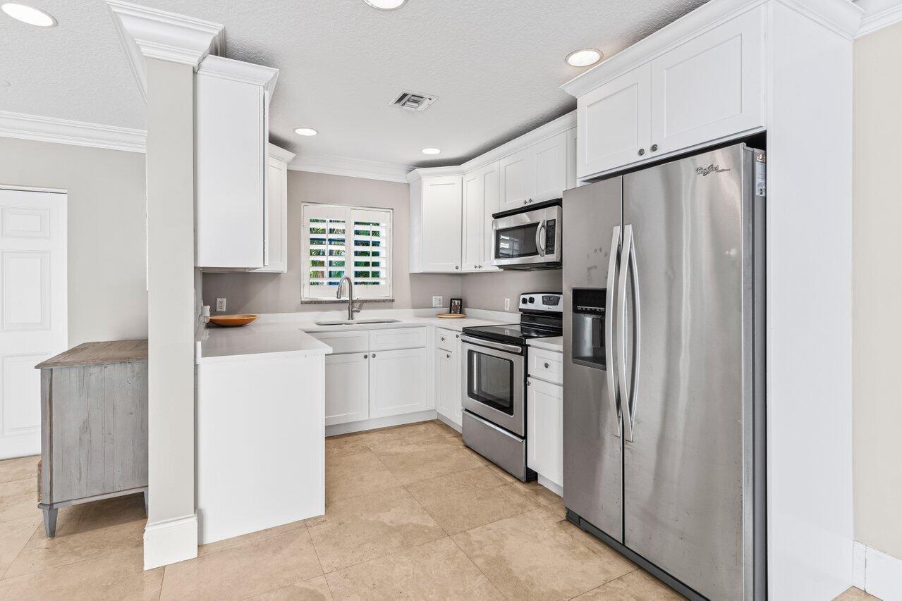 700 NW 2nd Avenue