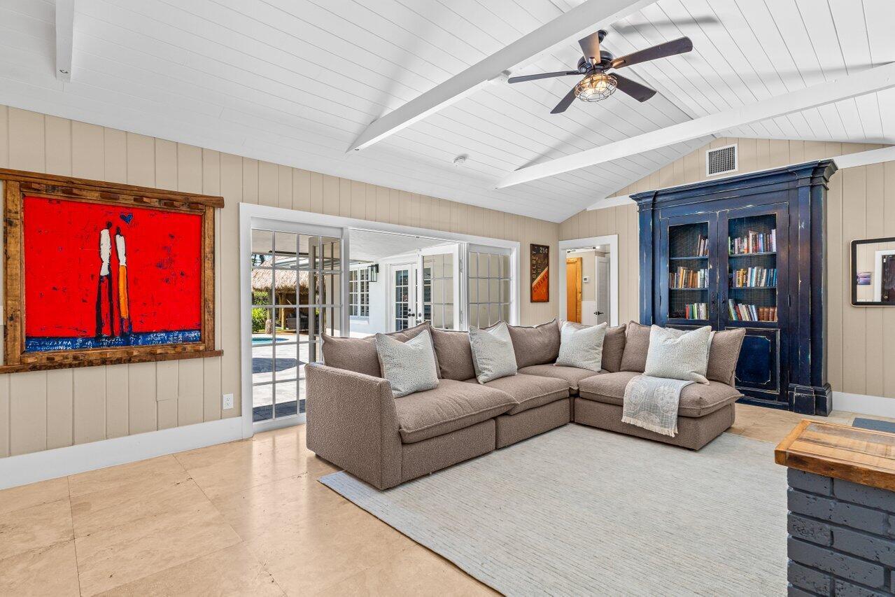 700 NW 2nd Avenue