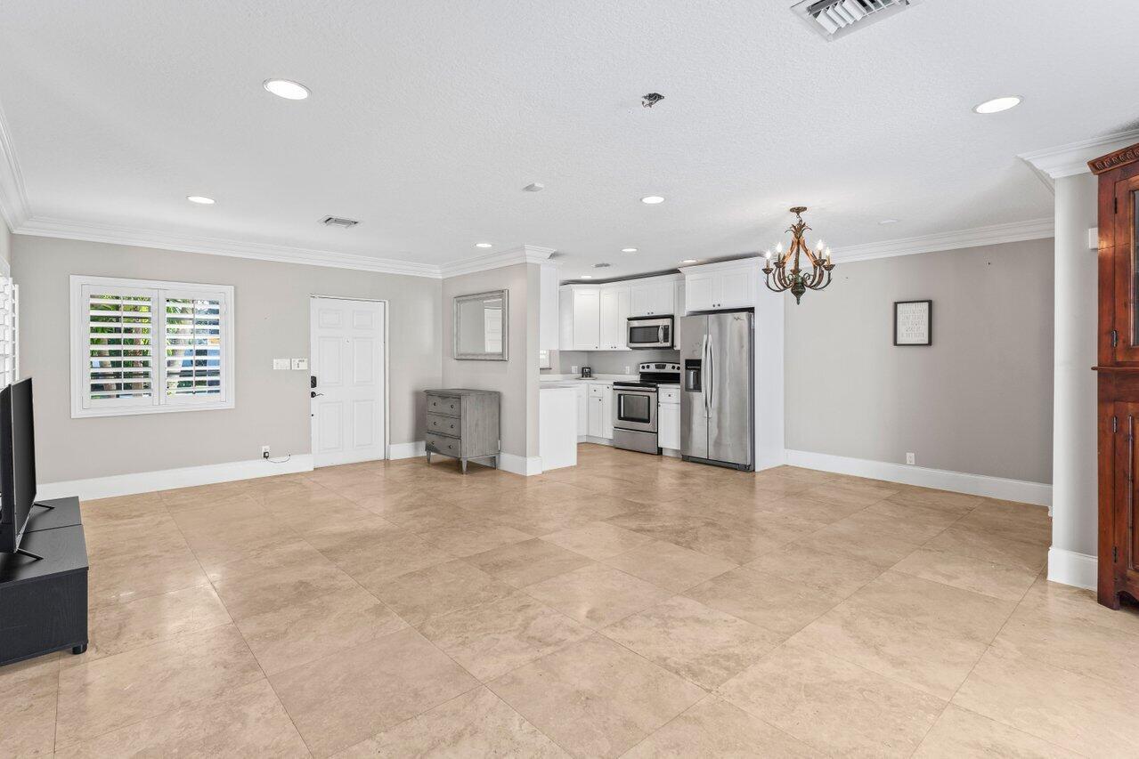 700 NW 2nd Avenue