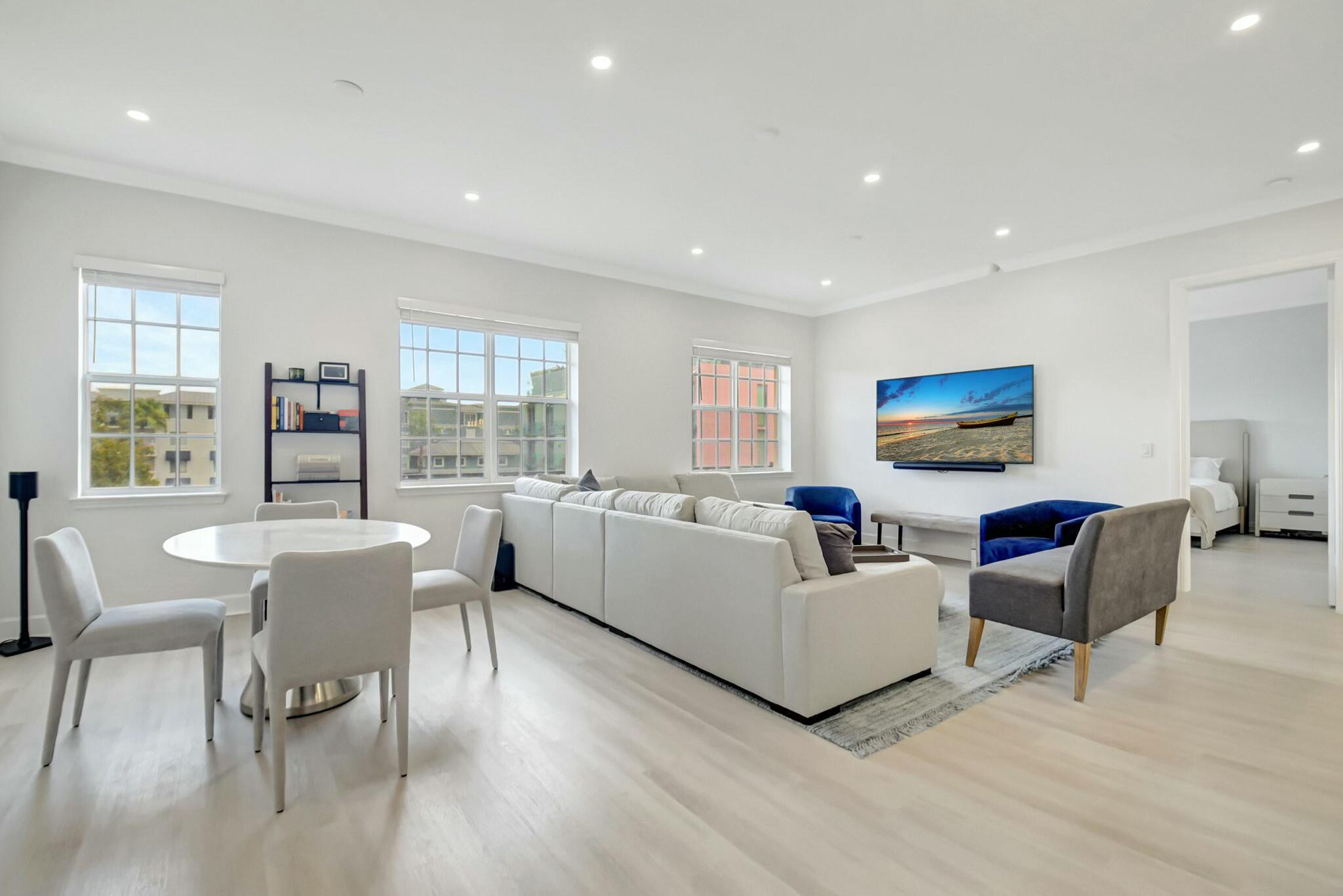 200 NE 2nd Avenue 315