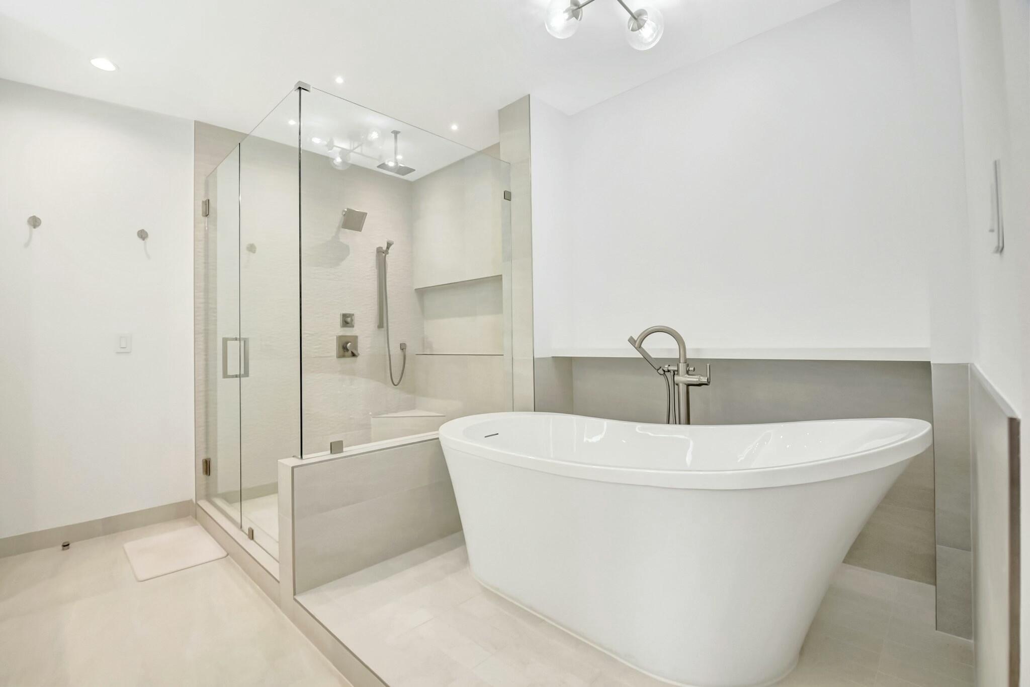 200 NE 2nd Avenue 315
