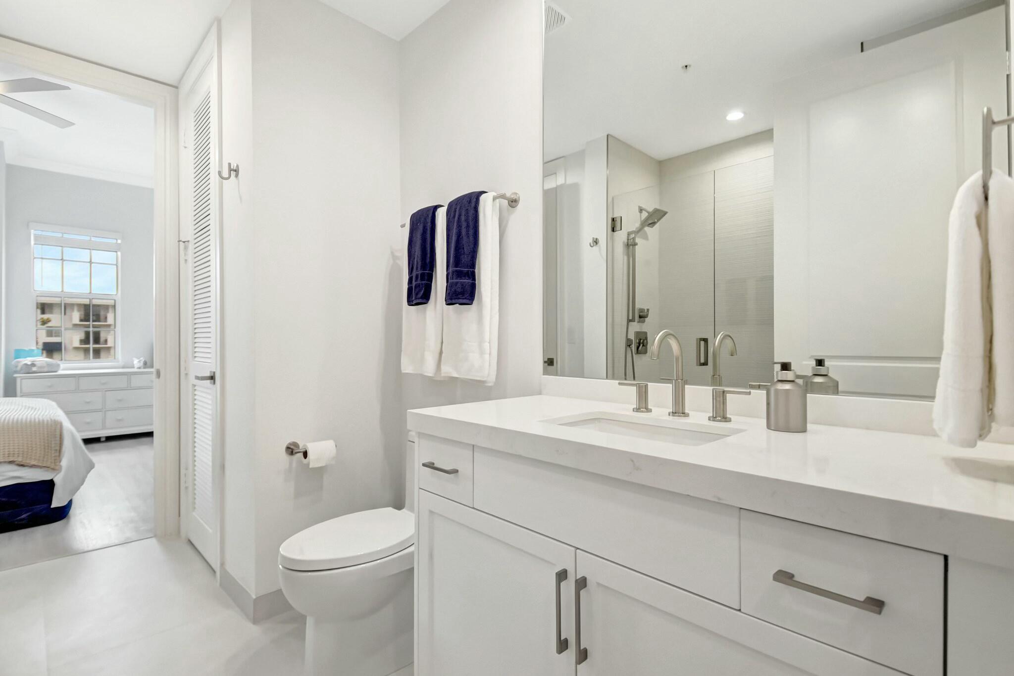 200 NE 2nd Avenue 315