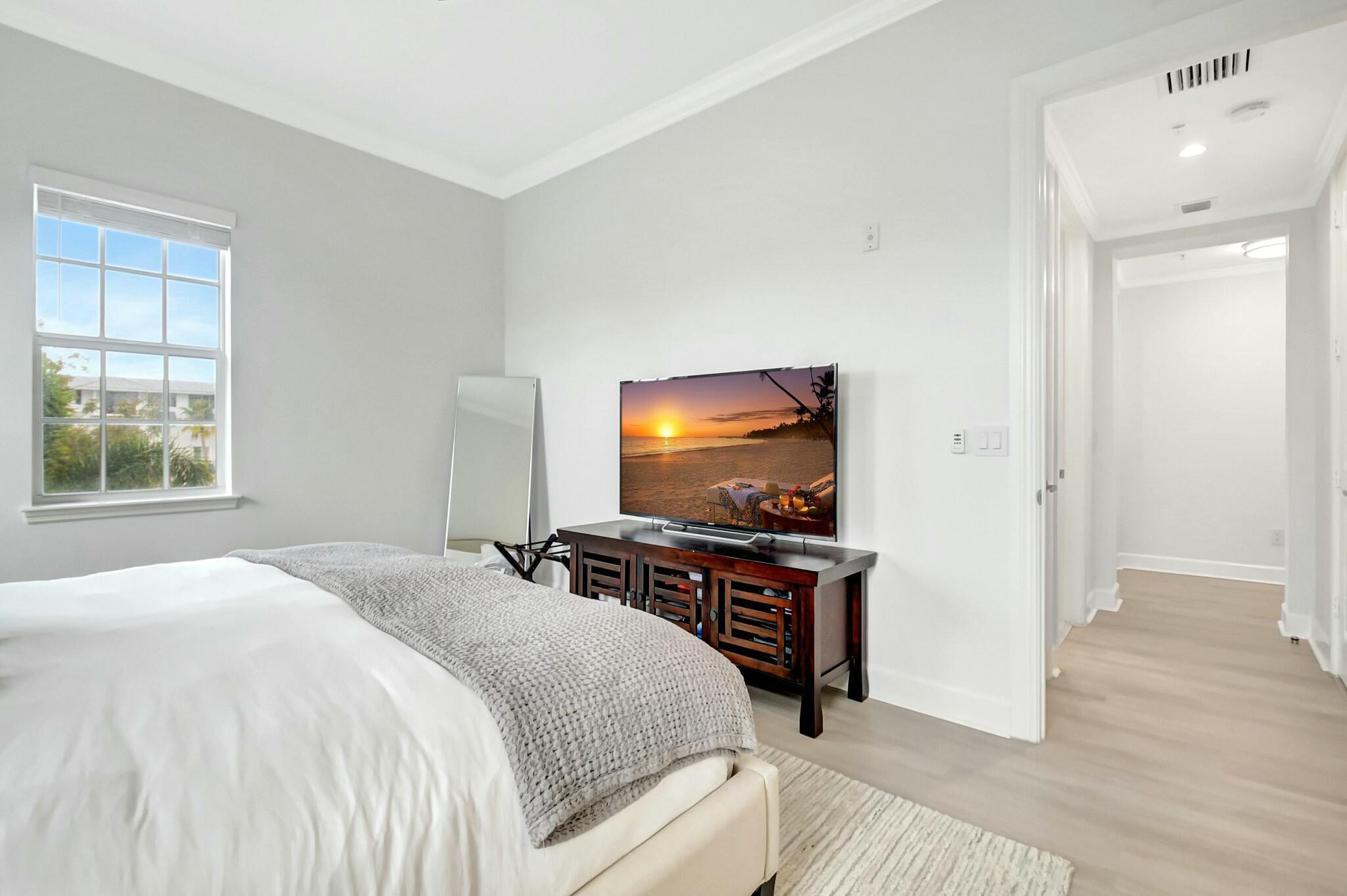 200 NE 2nd Avenue 315