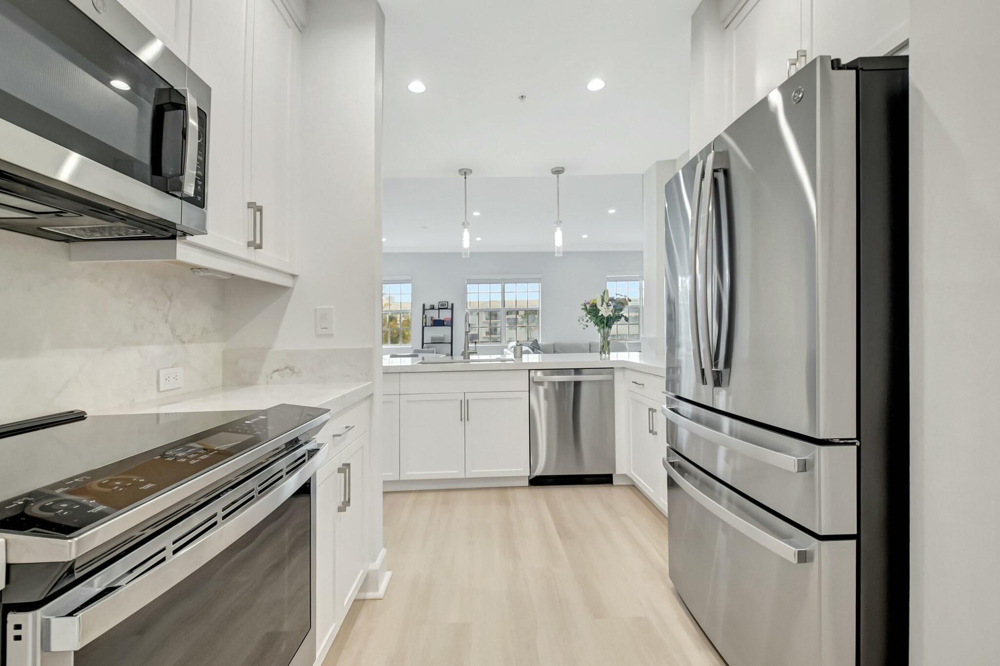 200 NE 2nd Avenue 315