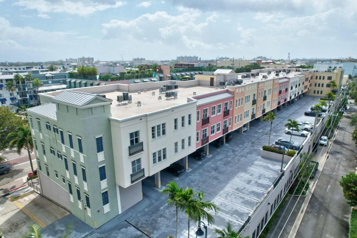 200 NE 2nd Avenue 315