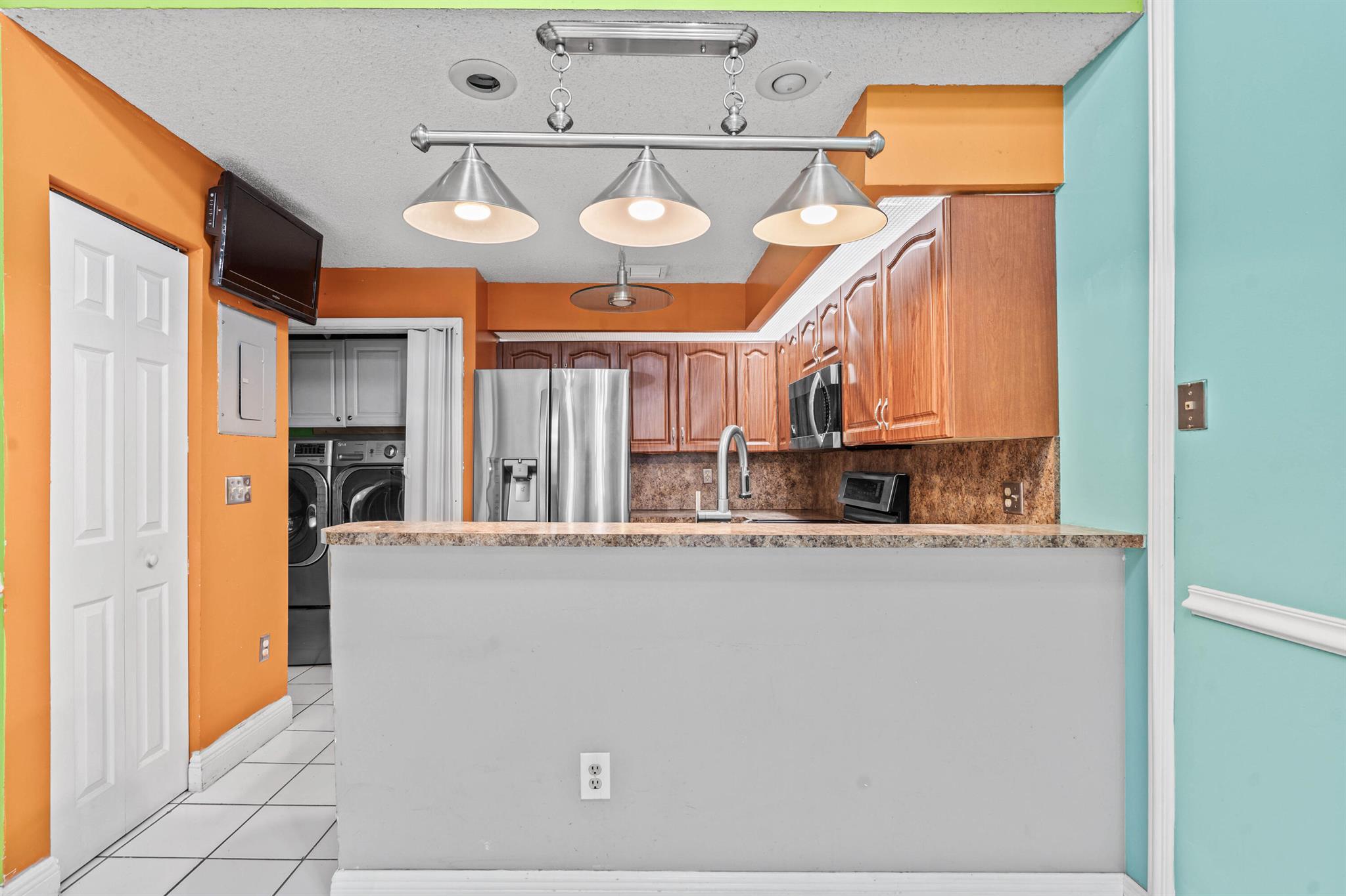 7198 Sportsmans Drive 2