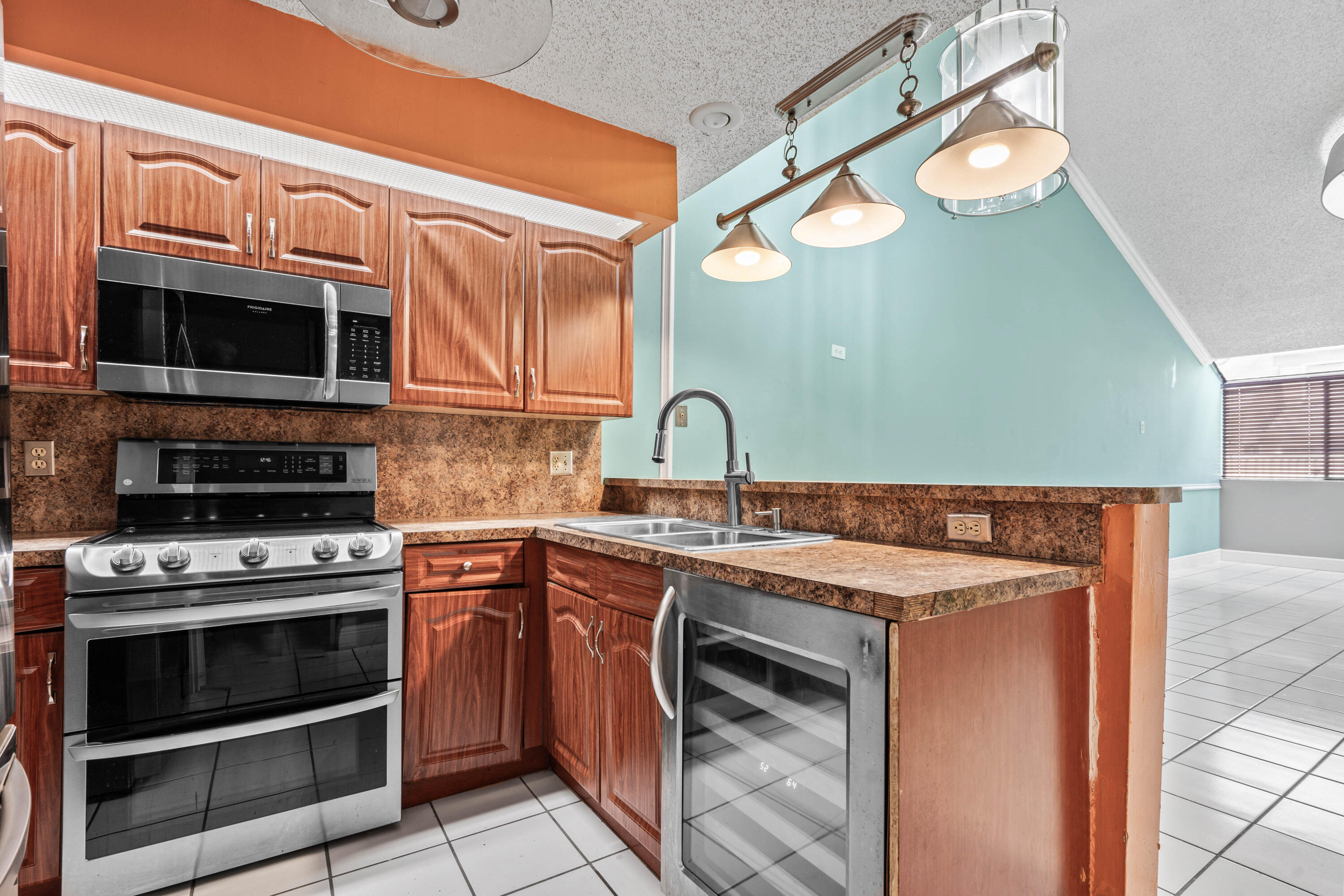 7198 Sportsmans Drive 2