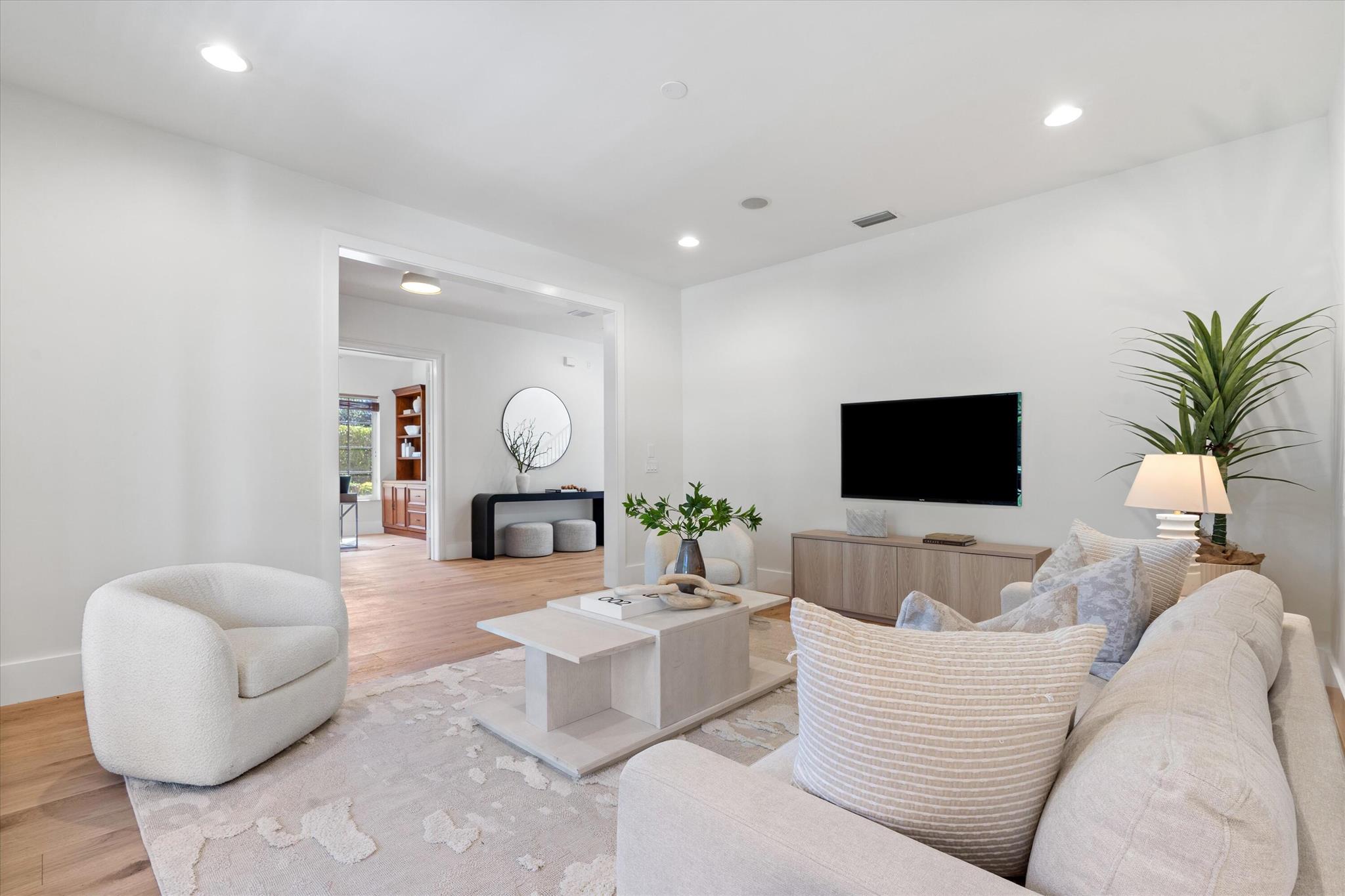 142 Segovia Way
