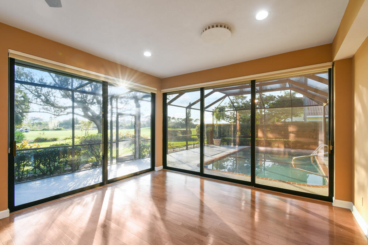 1549 NW Buttonbush Circle