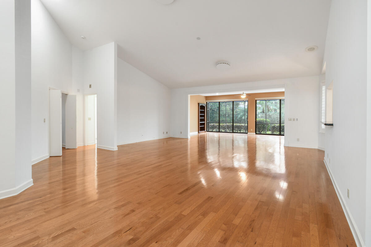1549 NW Buttonbush Circle