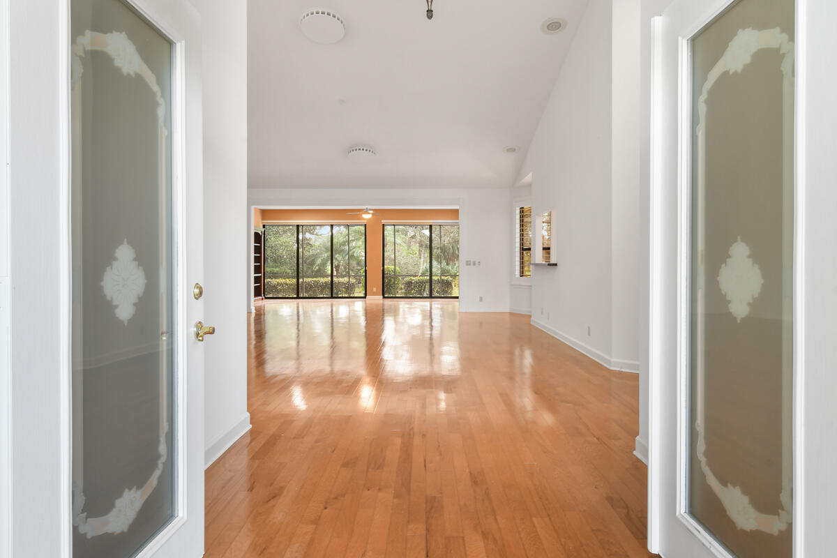 1549 NW Buttonbush Circle