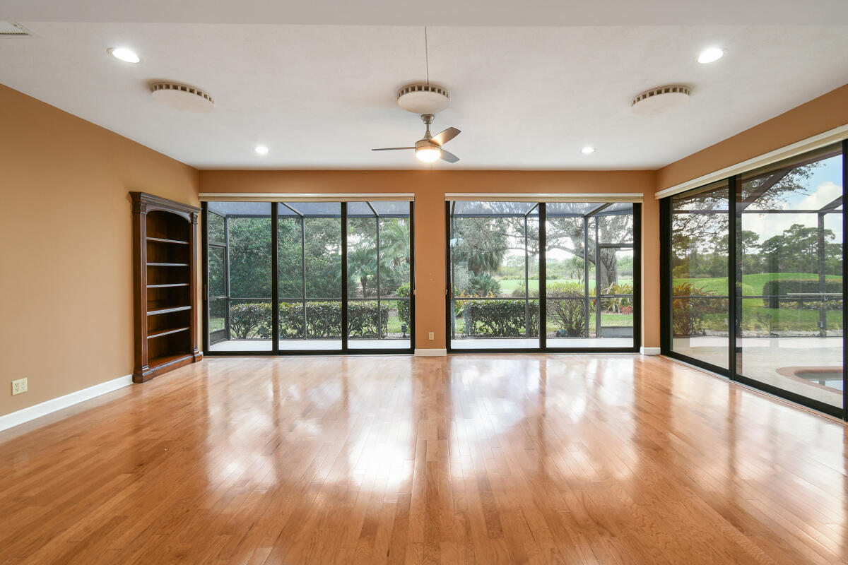 1549 NW Buttonbush Circle