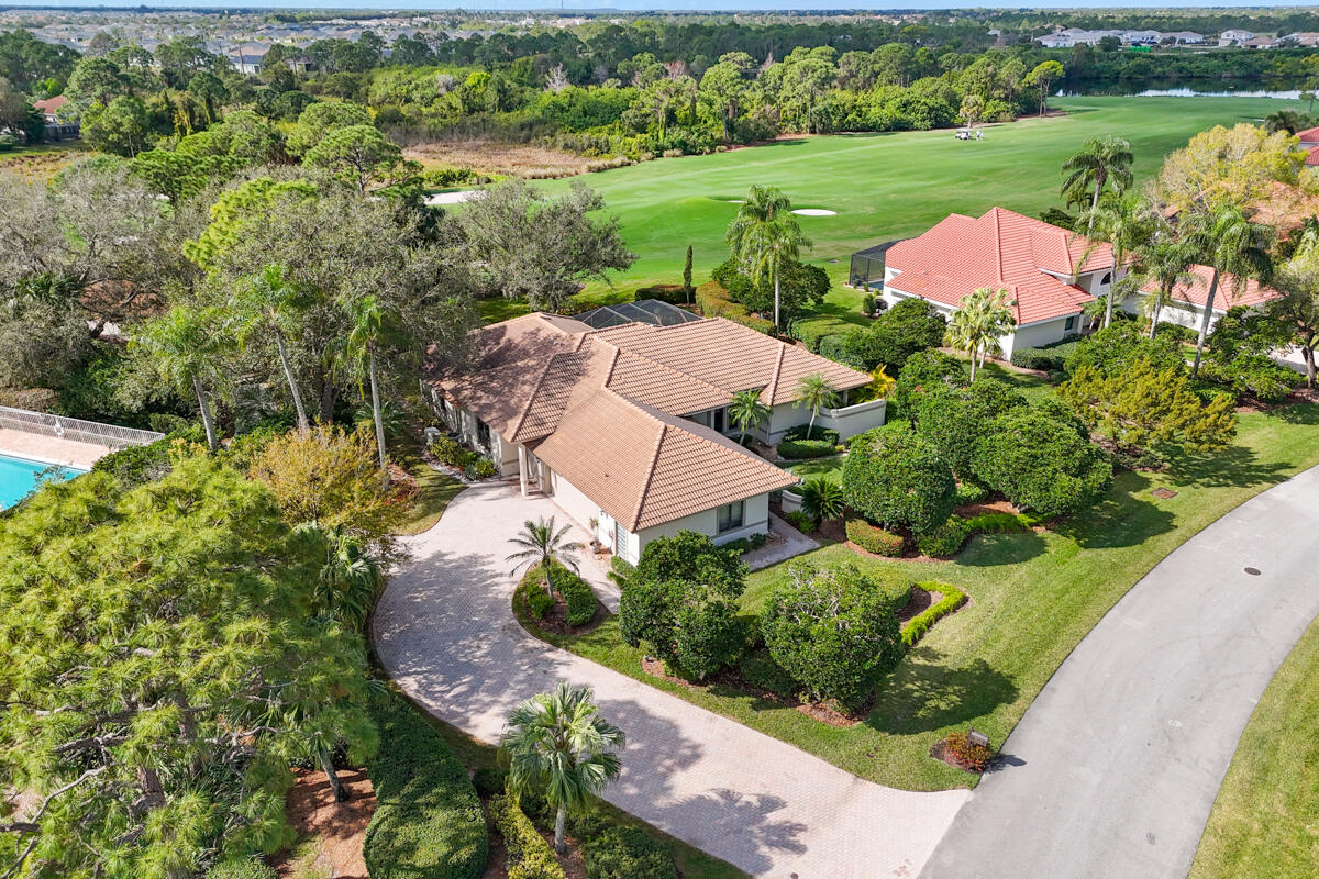 1549 NW Buttonbush Circle