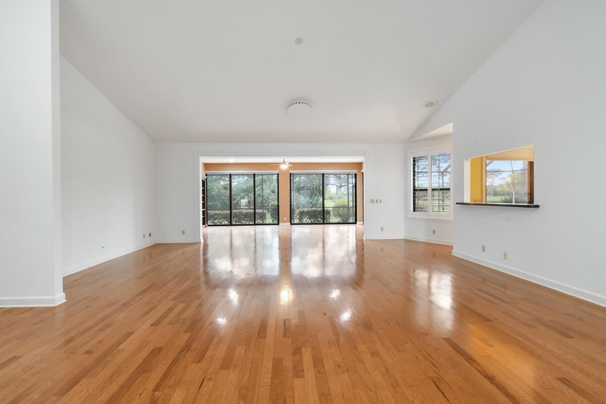 1549 NW Buttonbush Circle
