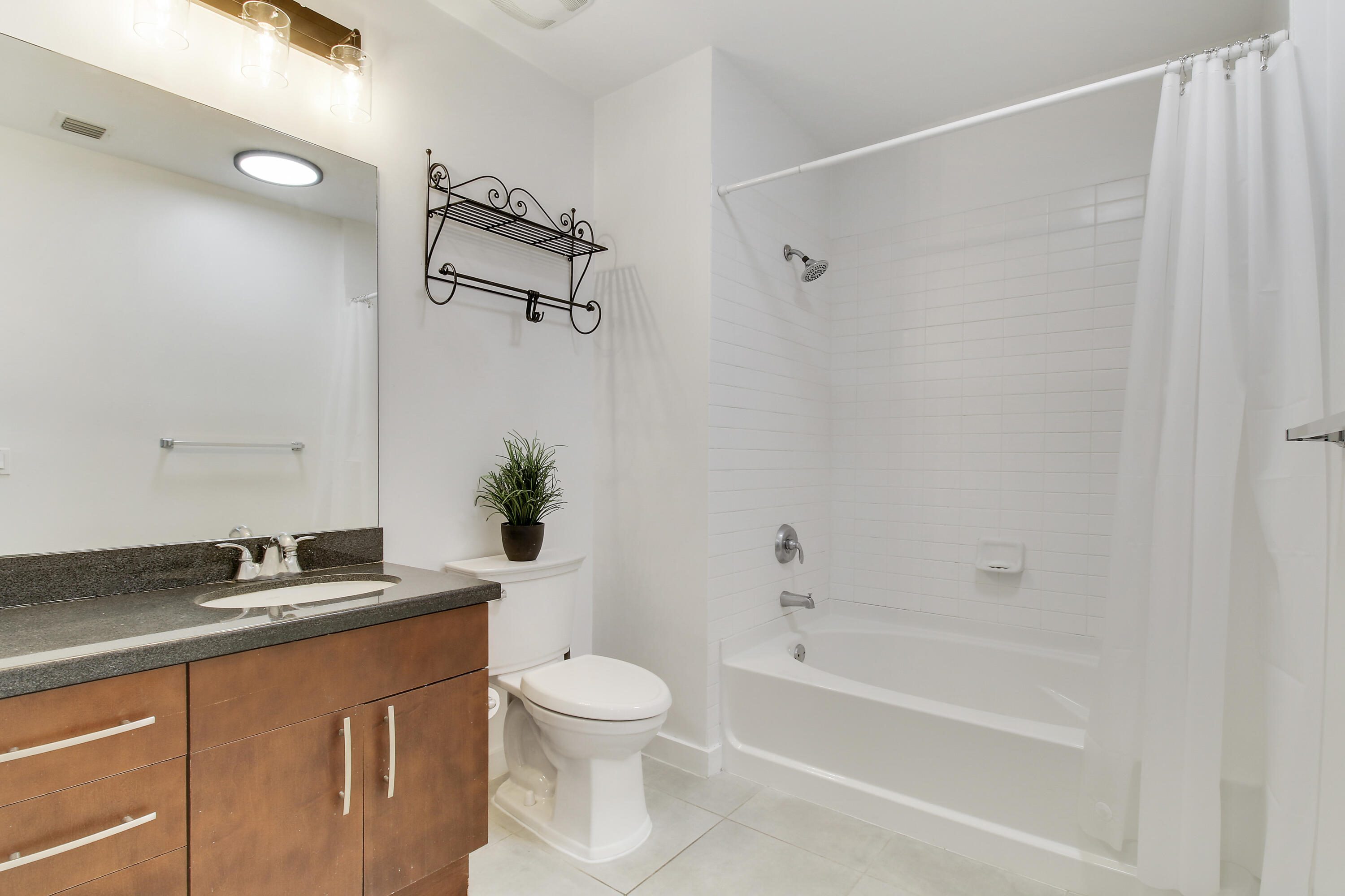 300 S Australian Avenue 1116