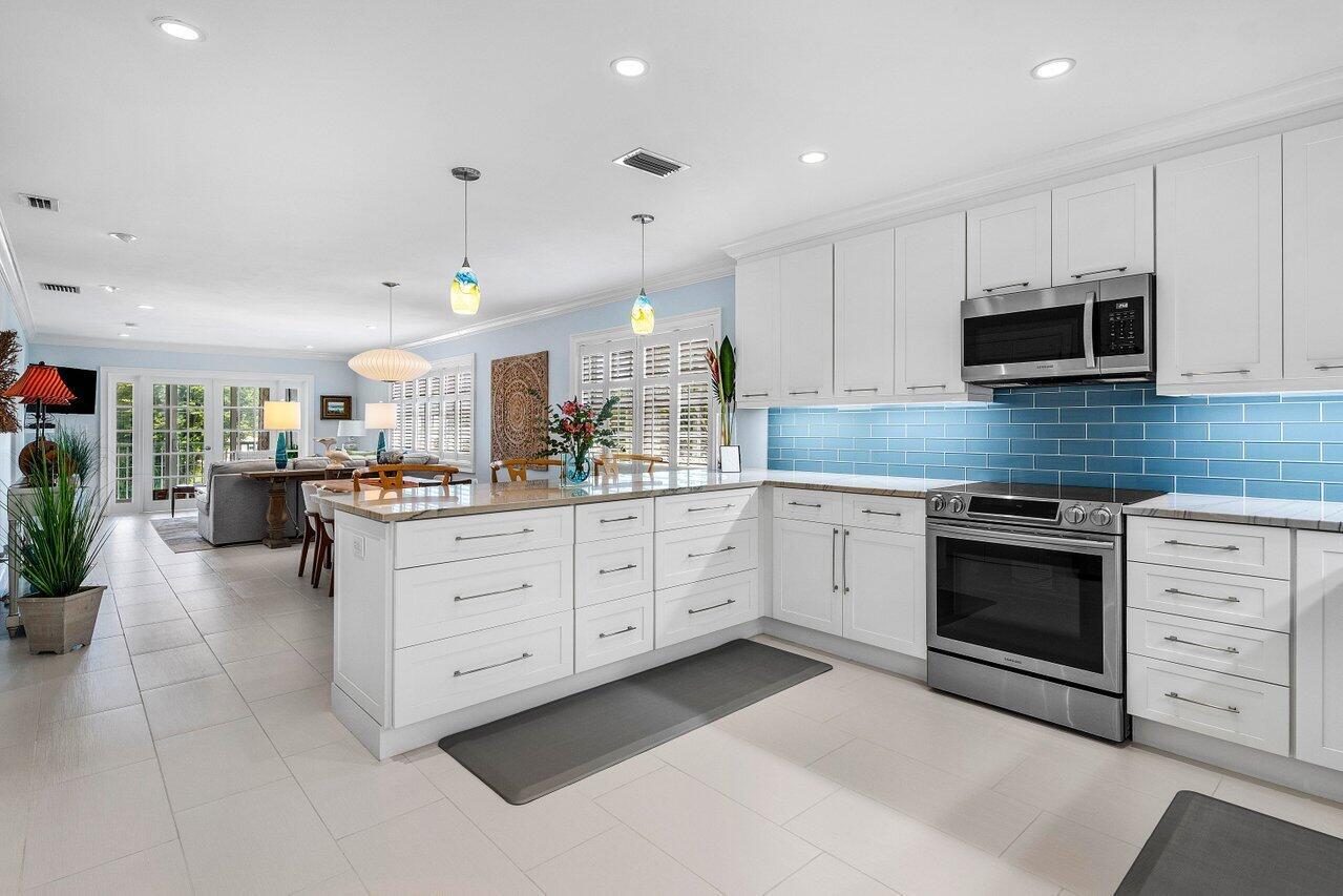 1700 S Ocean Boulevard 18