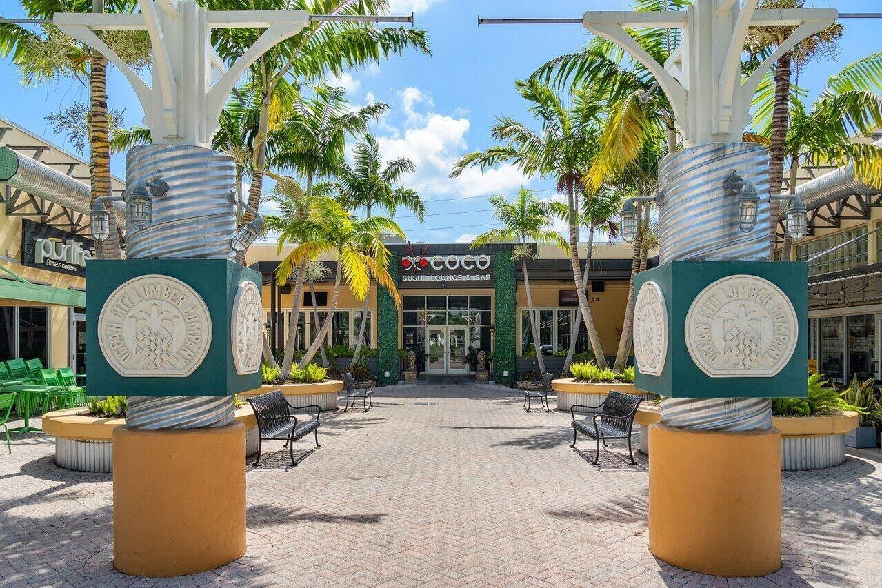1700 S Ocean Boulevard 18