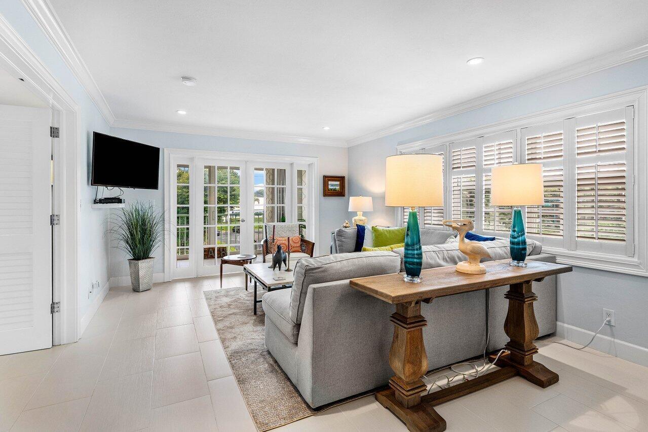 1700 S Ocean Boulevard 18