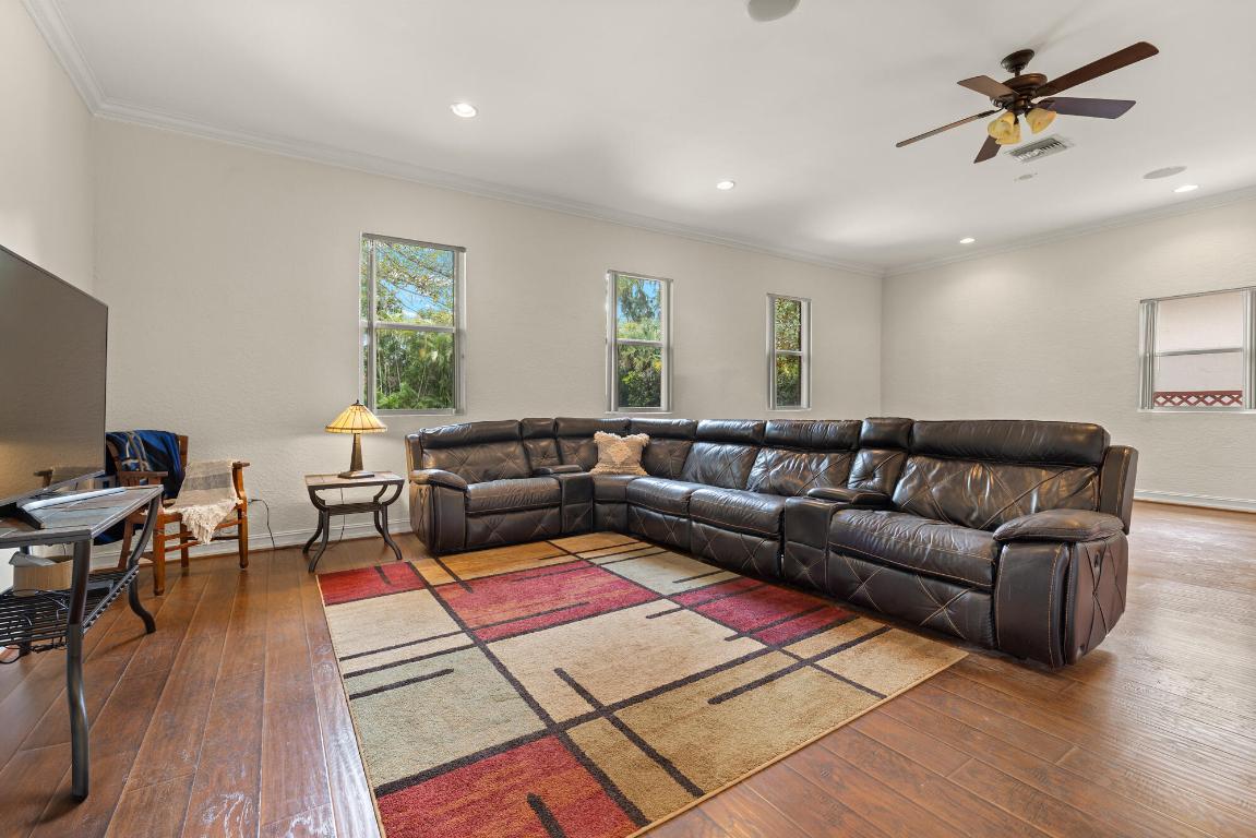 265 Westwood Circle E