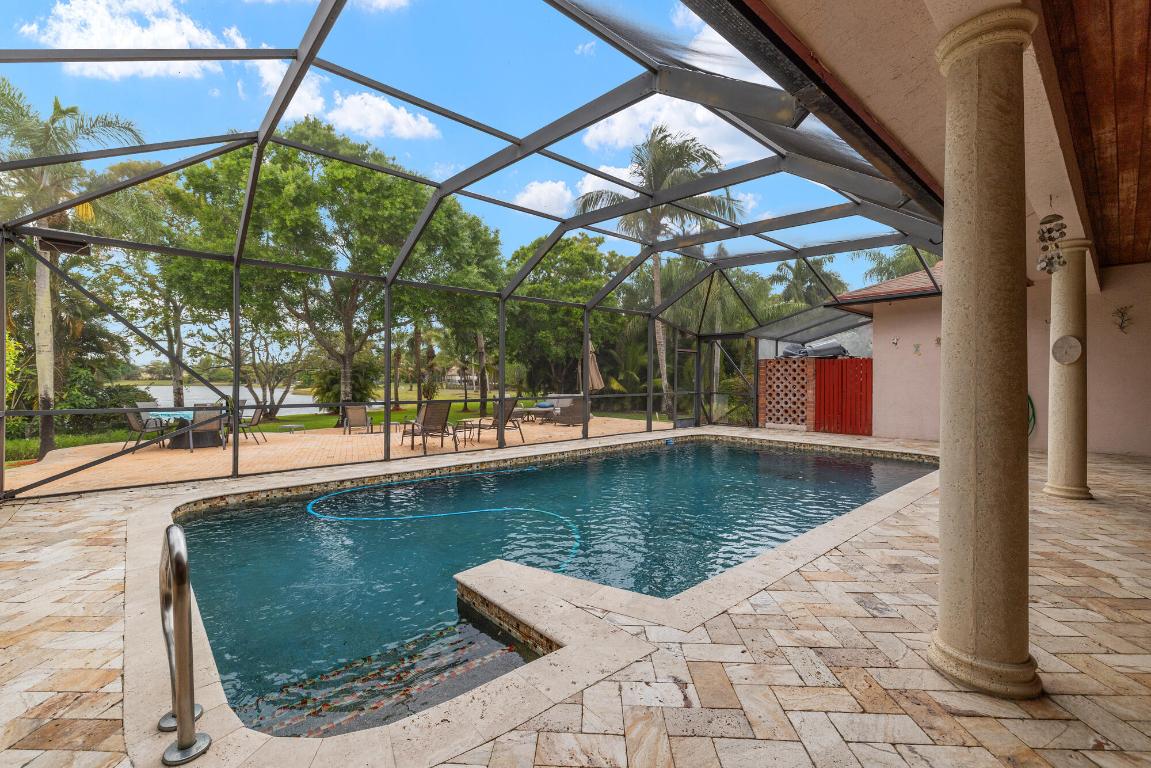 265 Westwood Circle E