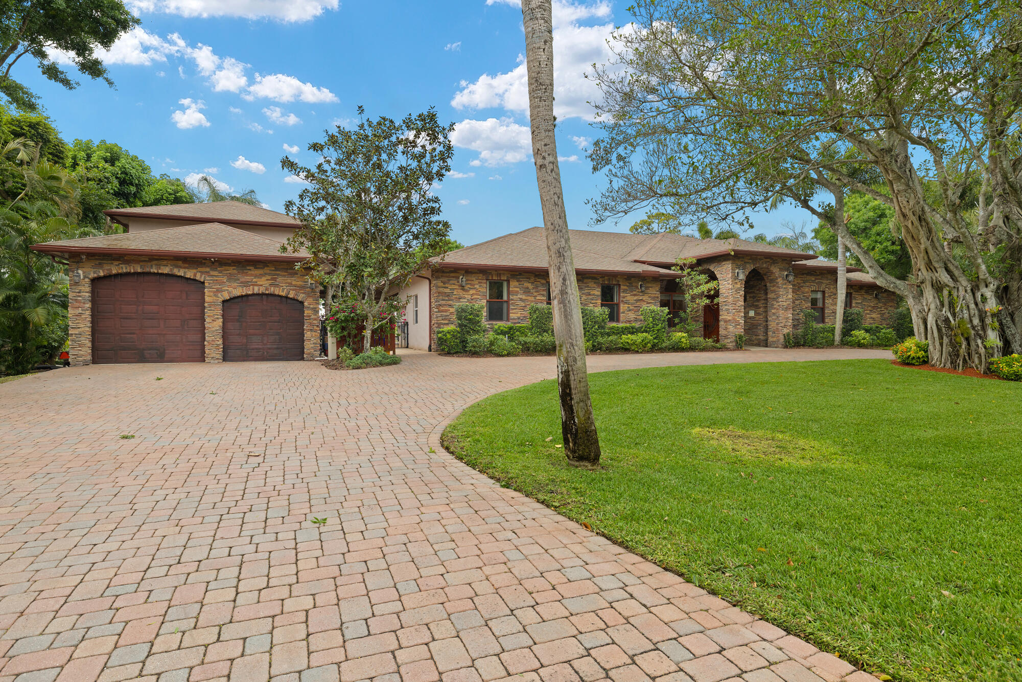 265 Westwood Circle E