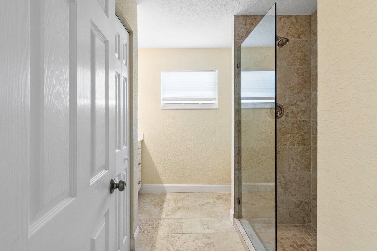 936 SW Rustic Circle