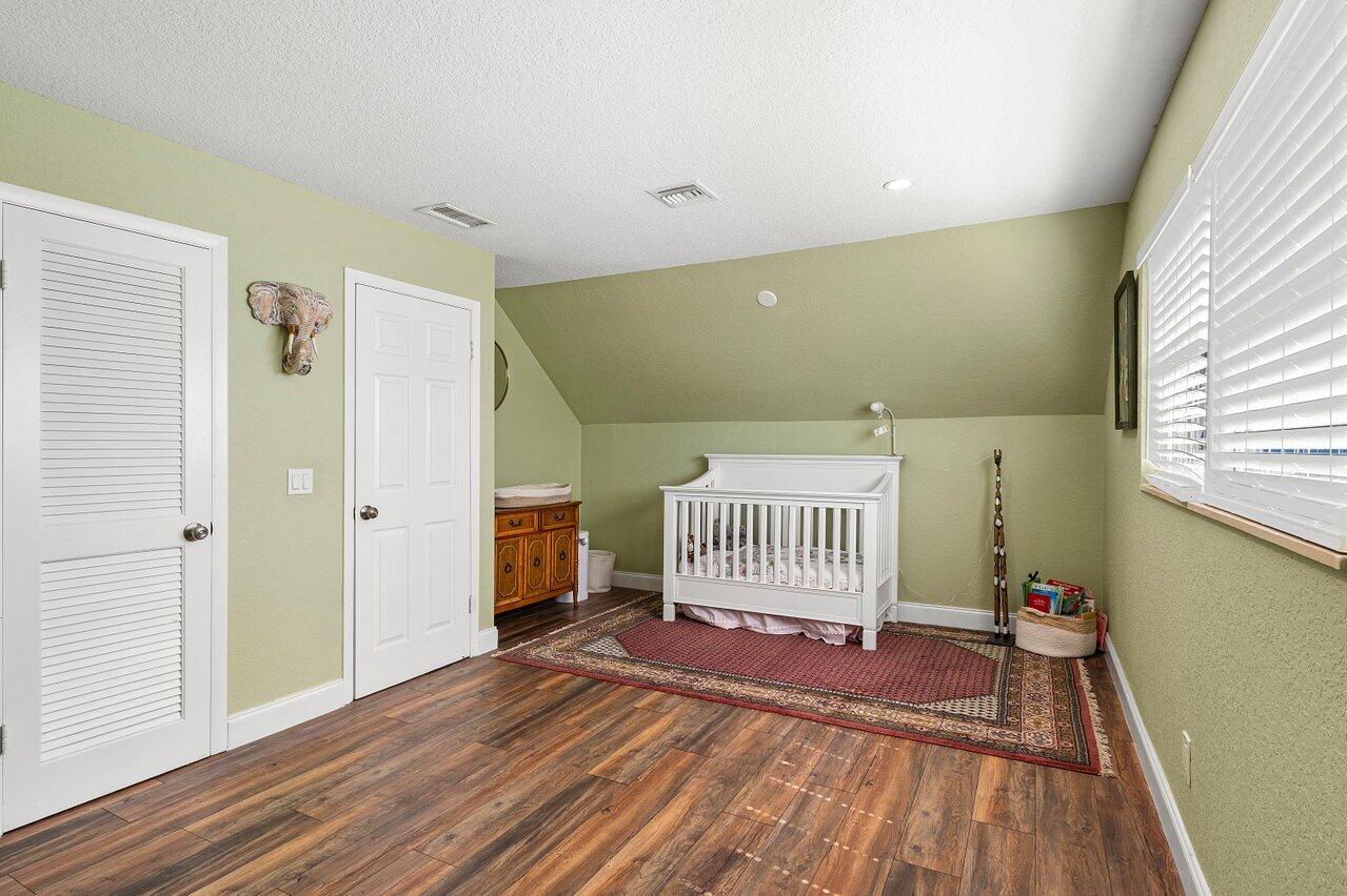 936 SW Rustic Circle