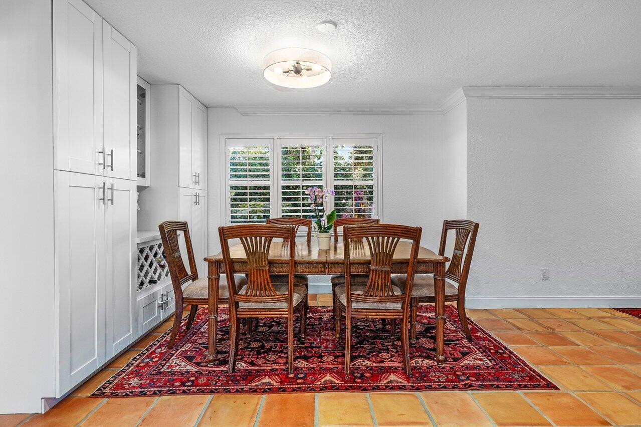 936 SW Rustic Circle