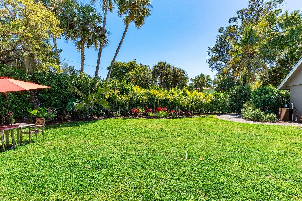 936 SW Rustic Circle