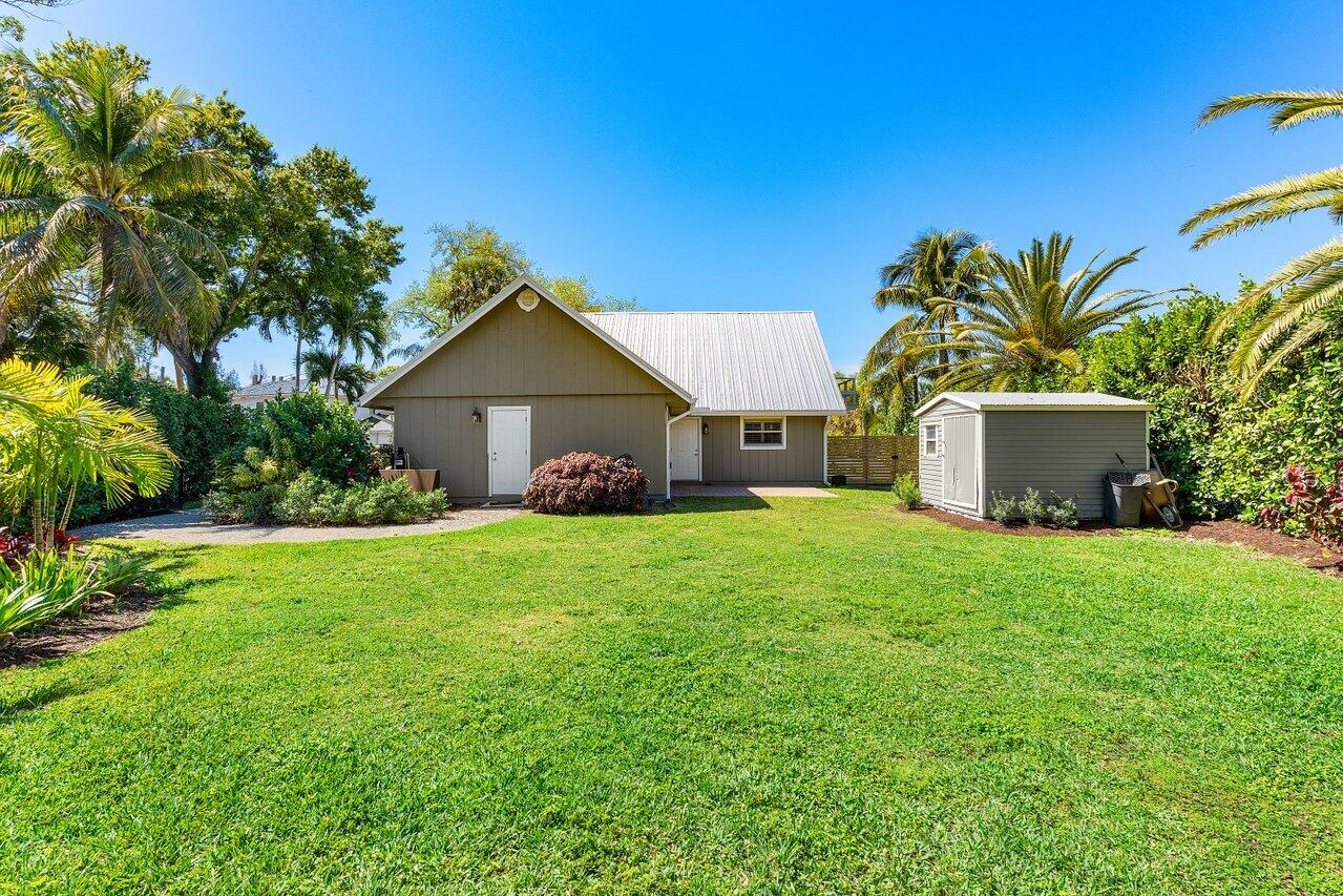 936 SW Rustic Circle