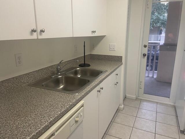 4850 Chancellor Drive 22