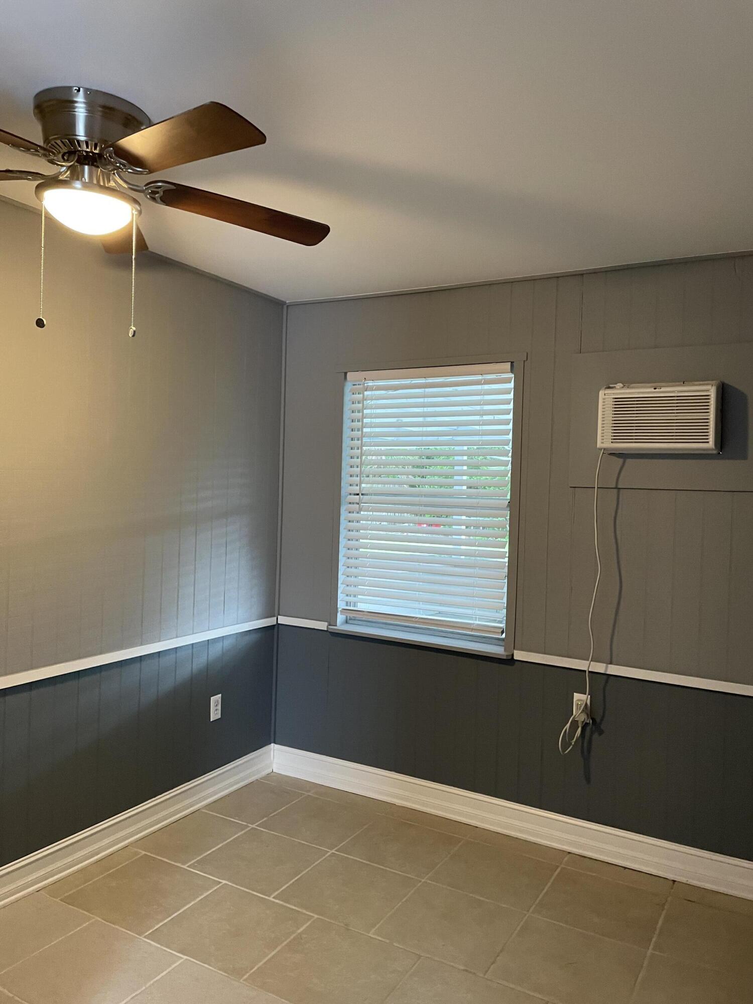 1808 St Lucie Court B