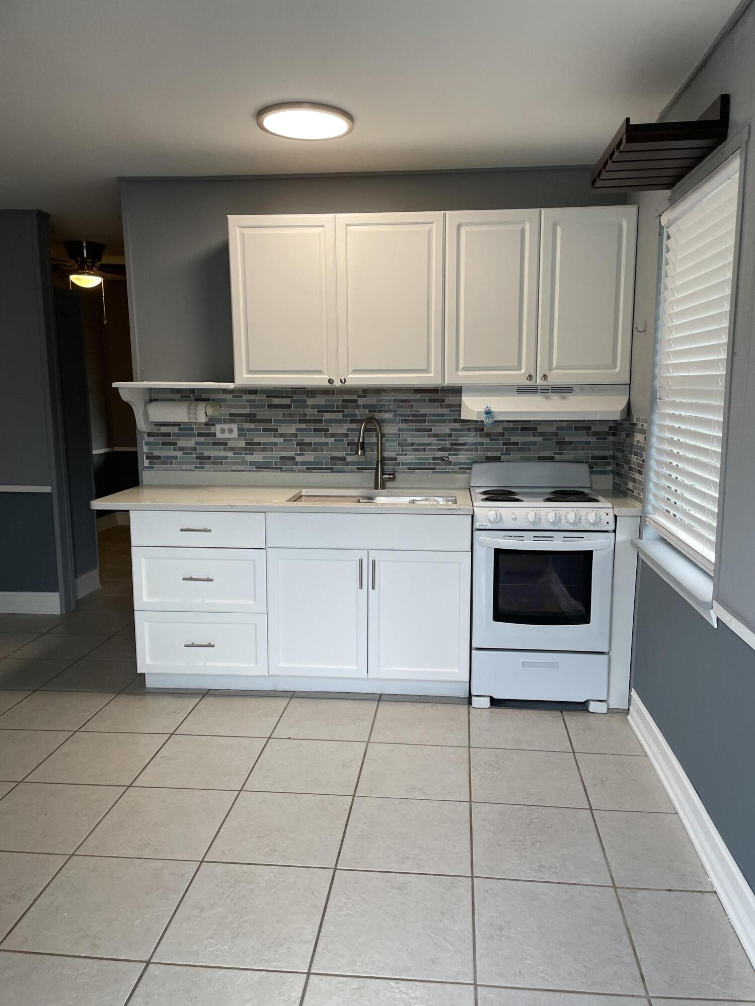 1808 St Lucie Court B