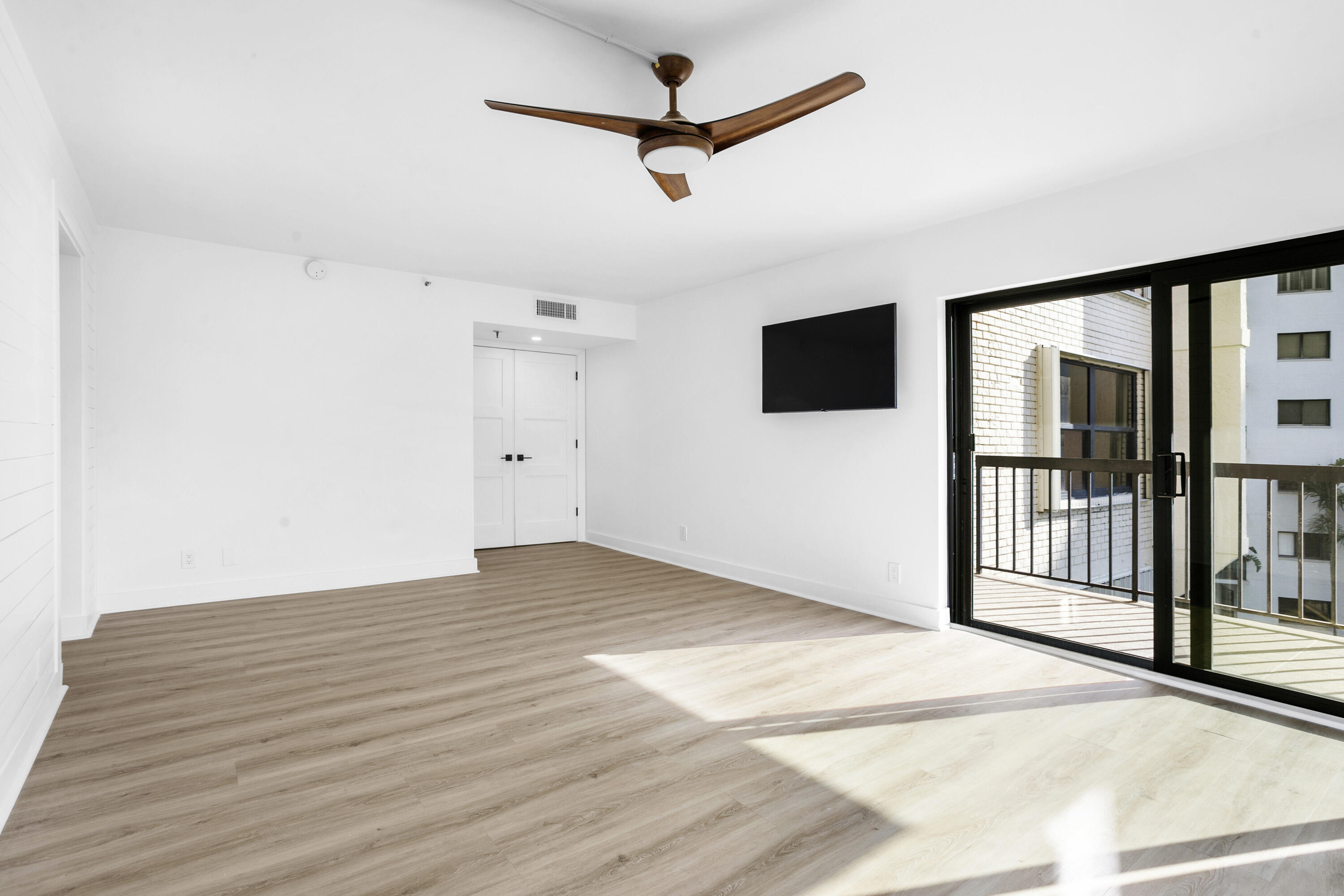 372 Golfview Road 502